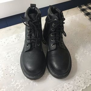 Black Dr. Martens Size 7 SOLD!!